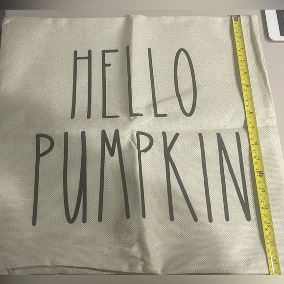 Set of 4 Pillow Covers - Picture 3 of 6